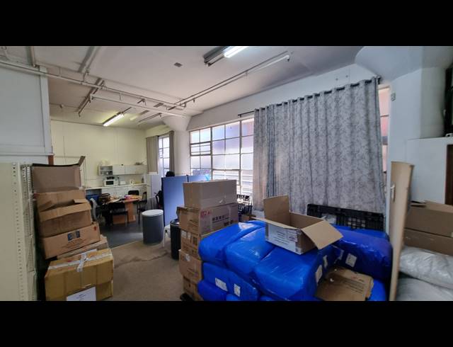450M² BUSINESS TO LET IN WOODSTOCK